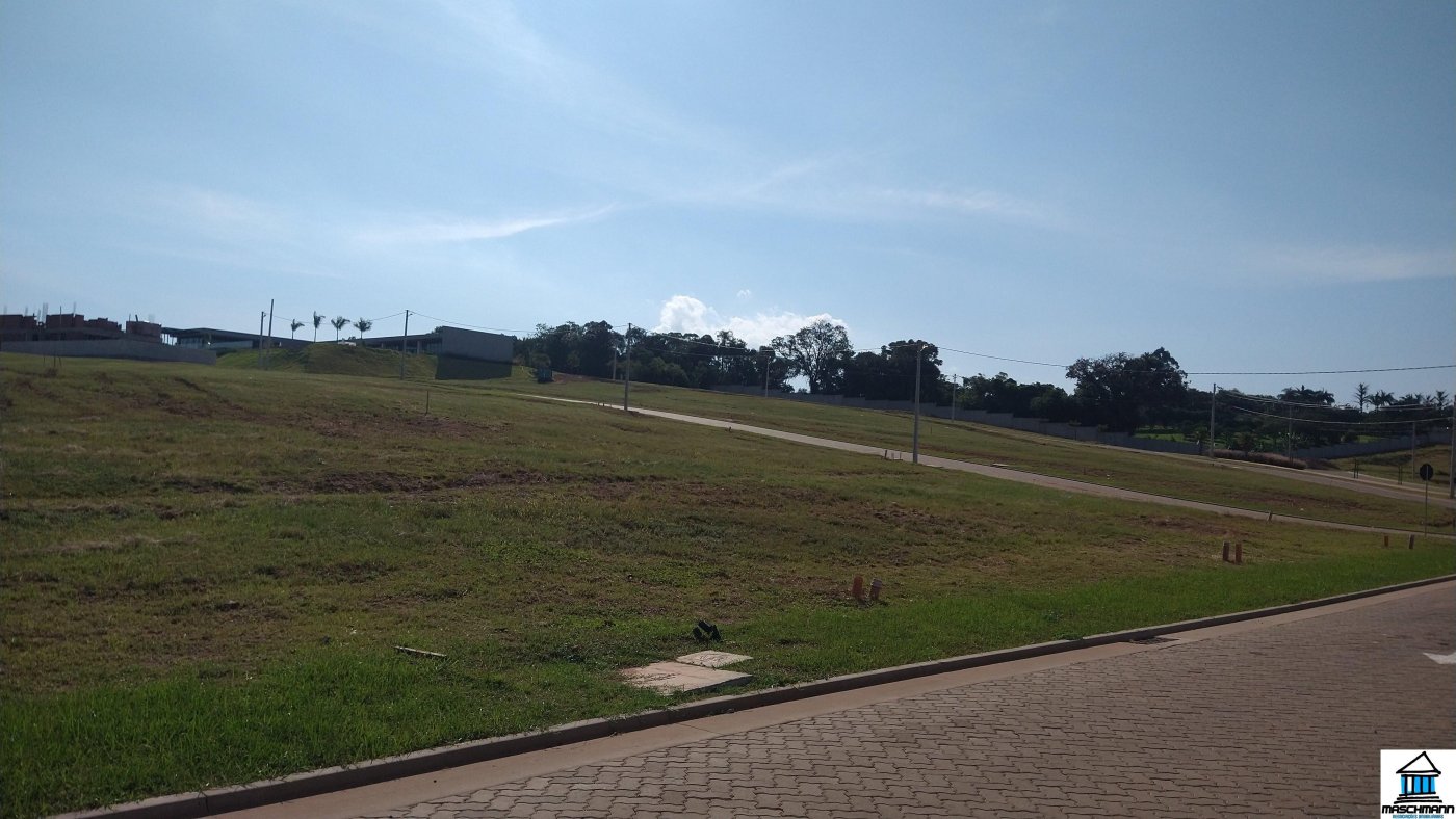 Estratégico Terreno à venda localizado no Empreendimento Reserva Legano
