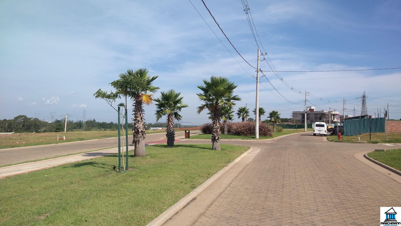 Estratégico Terreno à venda localizado no Empreendimento Reserva Legano
