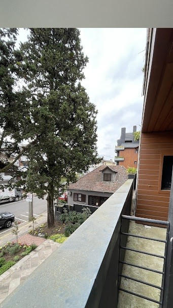 Apartamento 1 Dormitório com enorme terraço terraço em Canela/RS