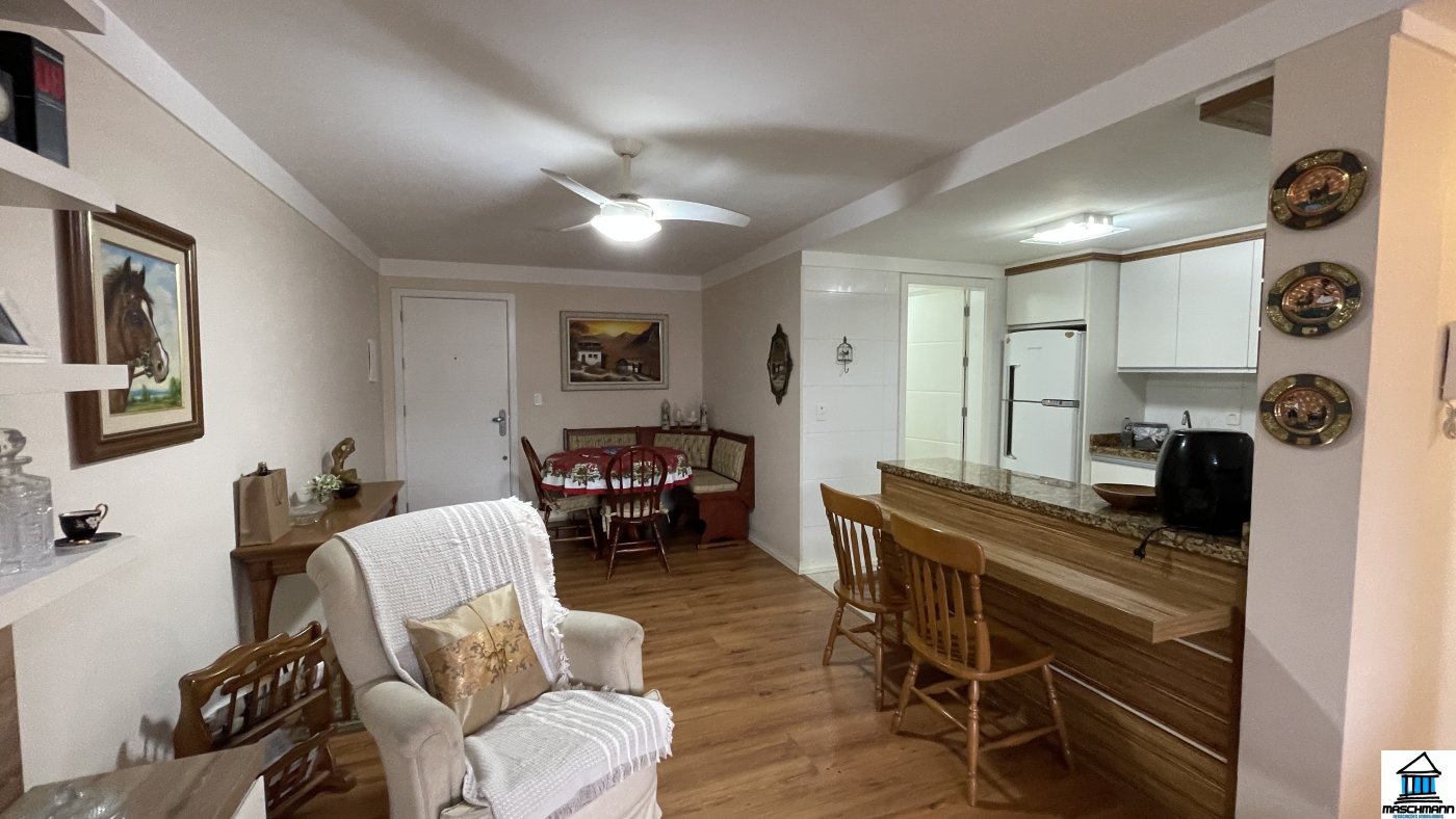 Apartamento Mobiliado no Plaza Catedral a apenas 40 Passos da Catedral de Pedra.