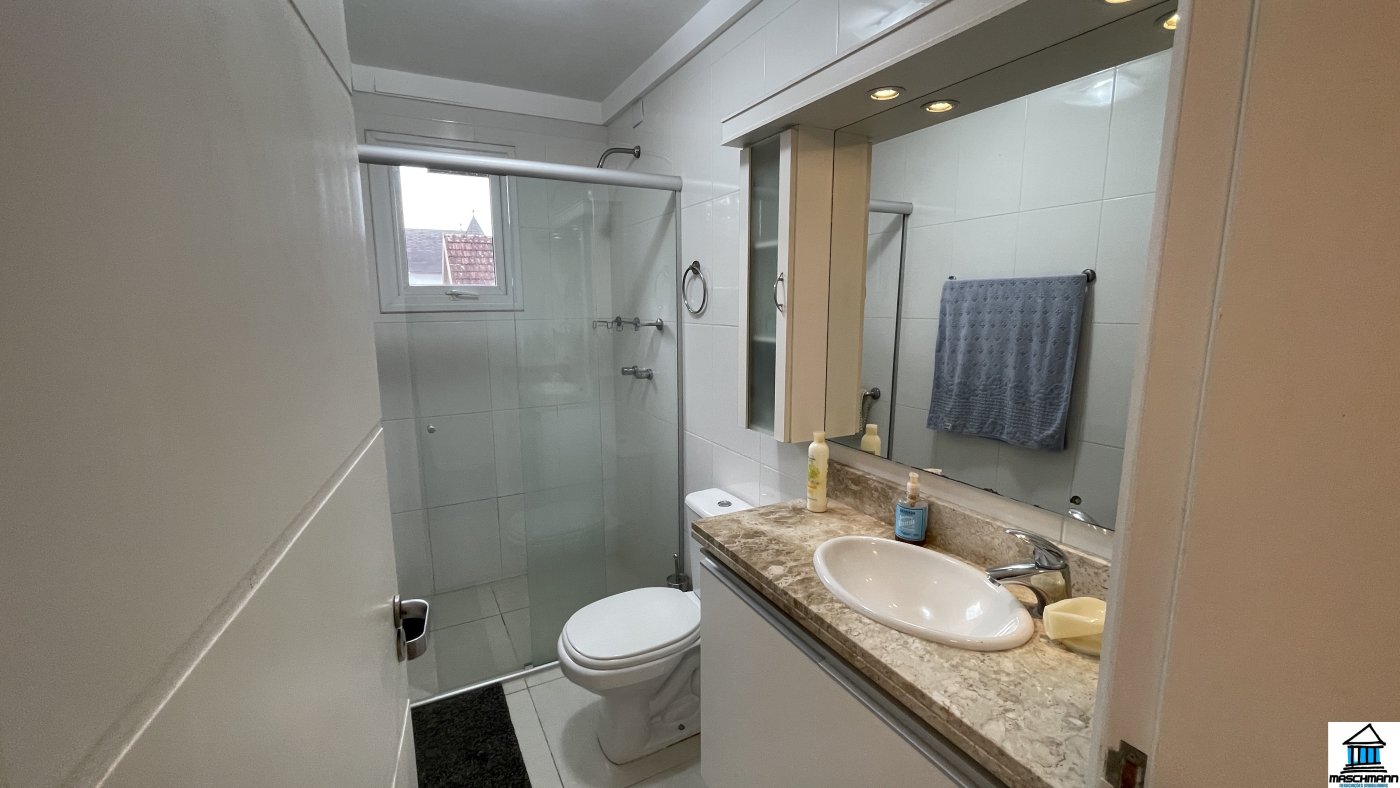 Apartamento Mobiliado no Plaza Catedral a apenas 40 Passos da Catedral de Pedra.