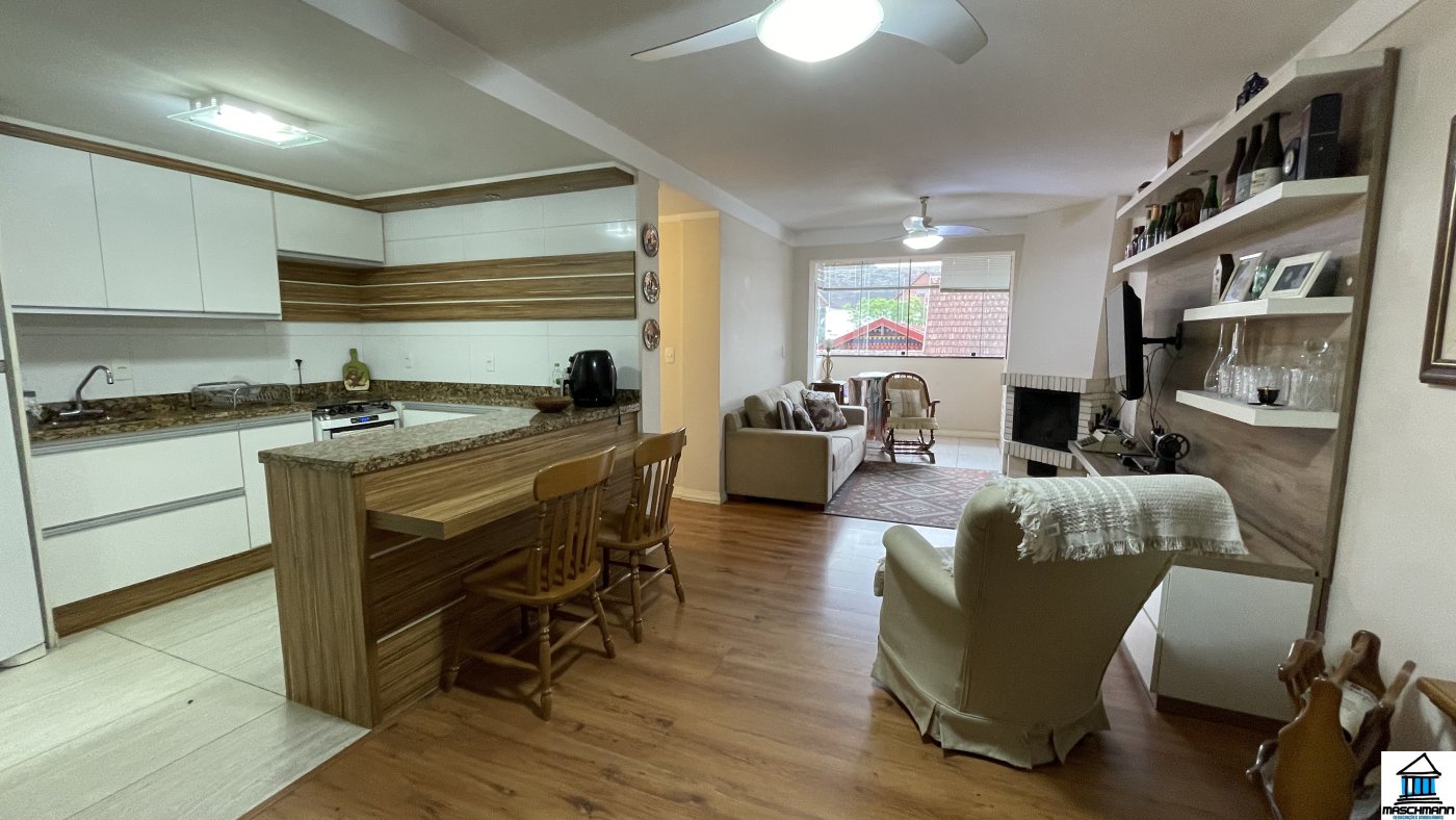 Apartamento Mobiliado no Plaza Catedral a apenas 40 Passos da Catedral de Pedra.