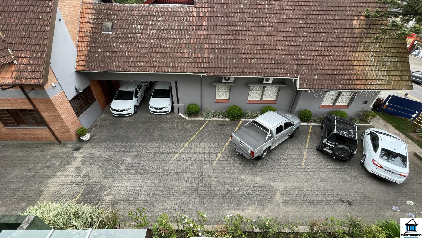 Apartamento Mobiliado no Plaza Catedral a apenas 40 Passos da Catedral de Pedra.