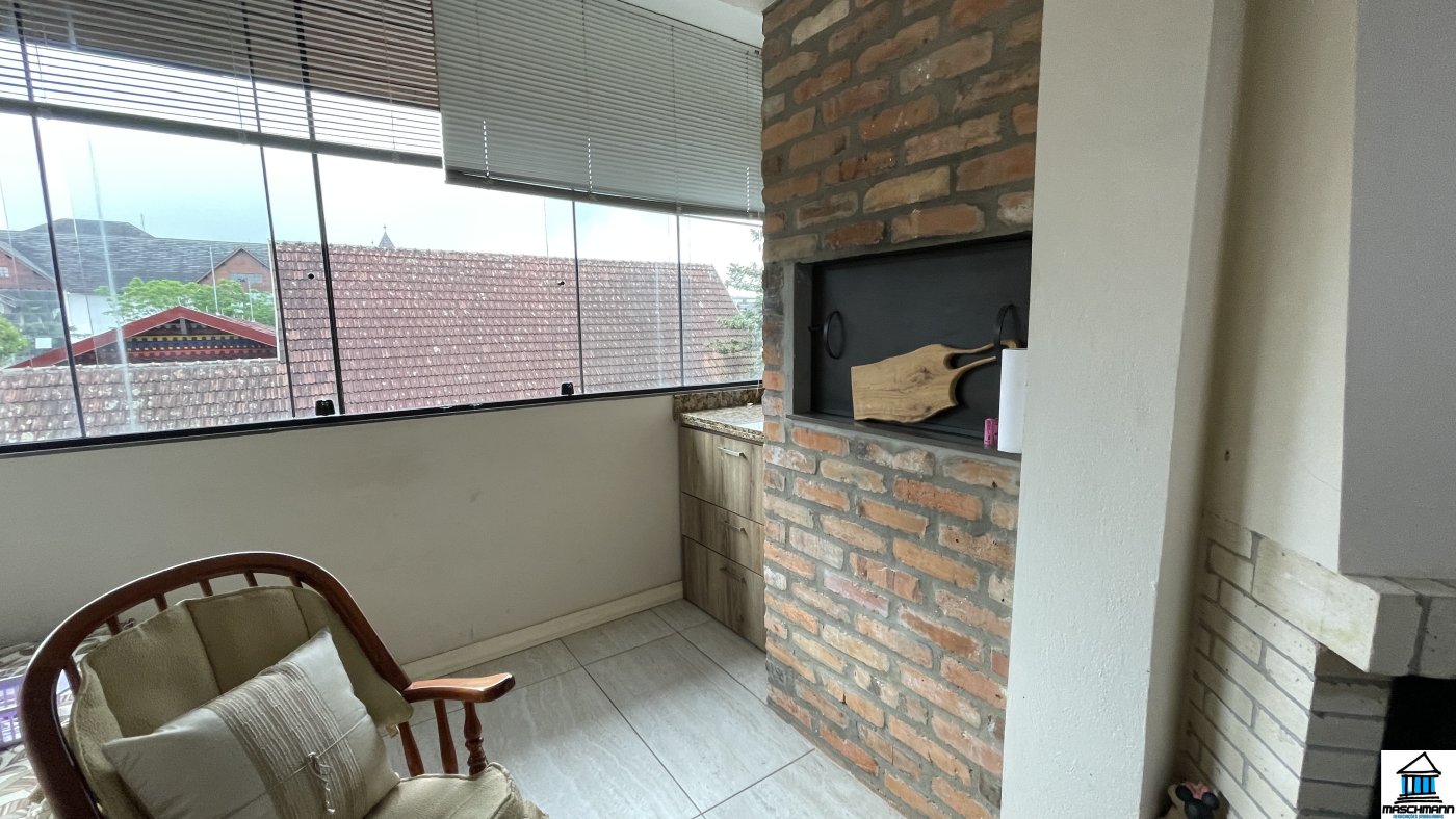 Apartamento Mobiliado no Plaza Catedral a apenas 40 Passos da Catedral de Pedra.