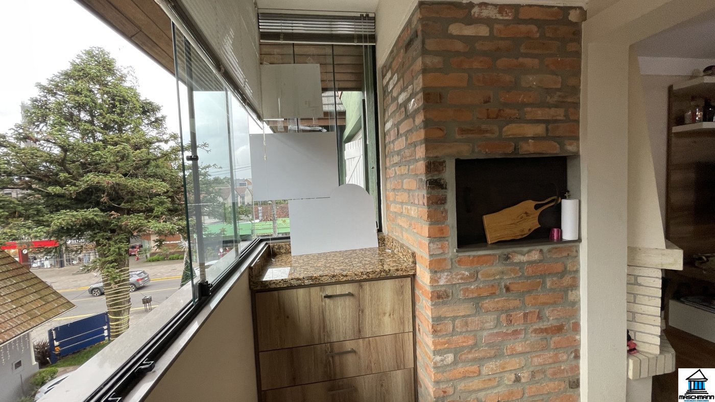 Apartamento Mobiliado no Plaza Catedral a apenas 40 Passos da Catedral de Pedra.