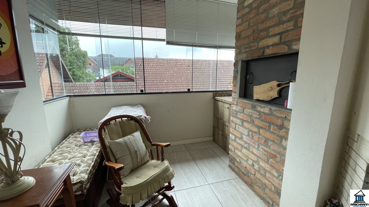 Apartamento Mobiliado no Plaza Catedral a apenas 40 Passos da Catedral de Pedra.