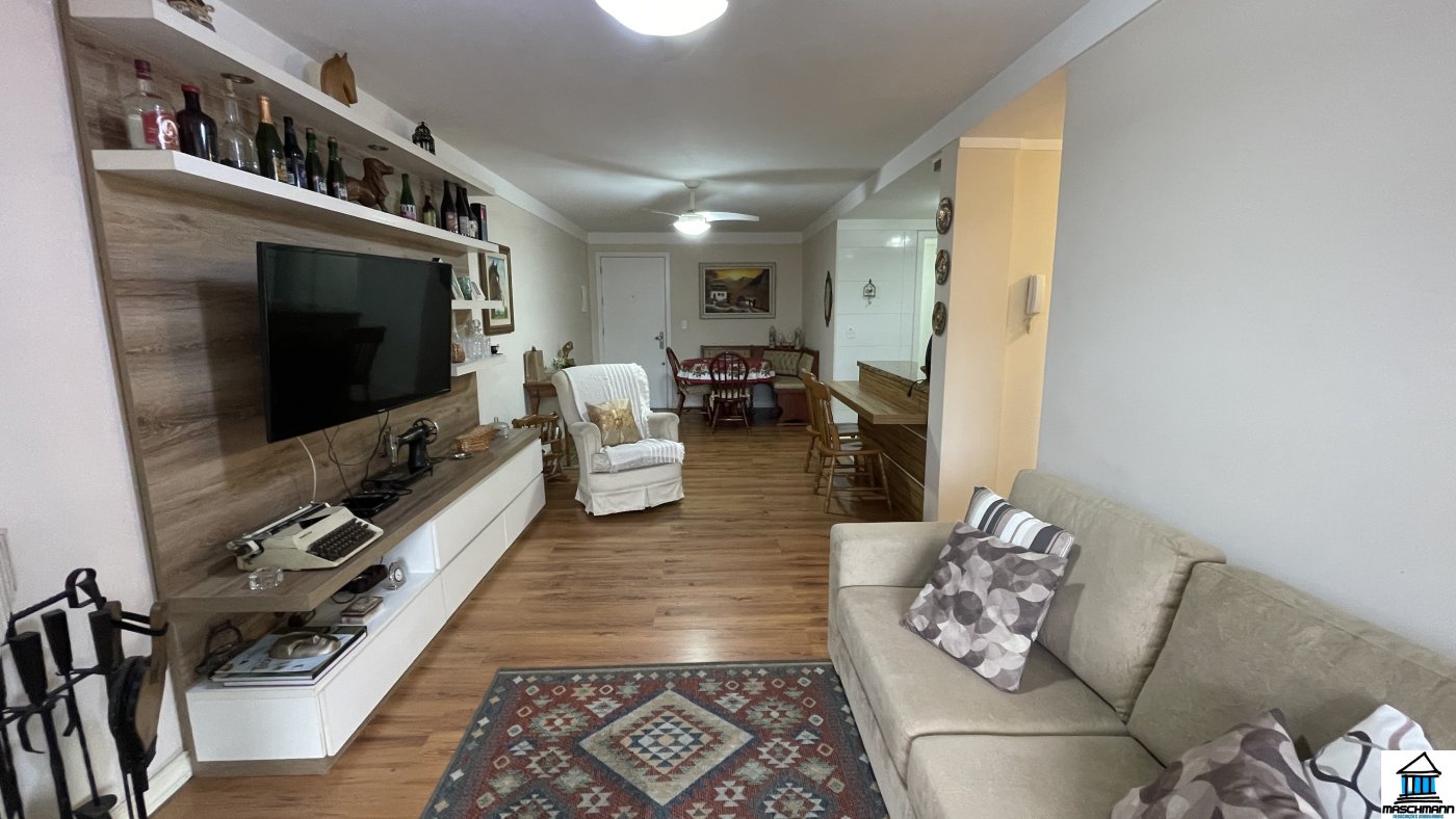 Apartamento Mobiliado no Plaza Catedral a apenas 40 Passos da Catedral de Pedra.