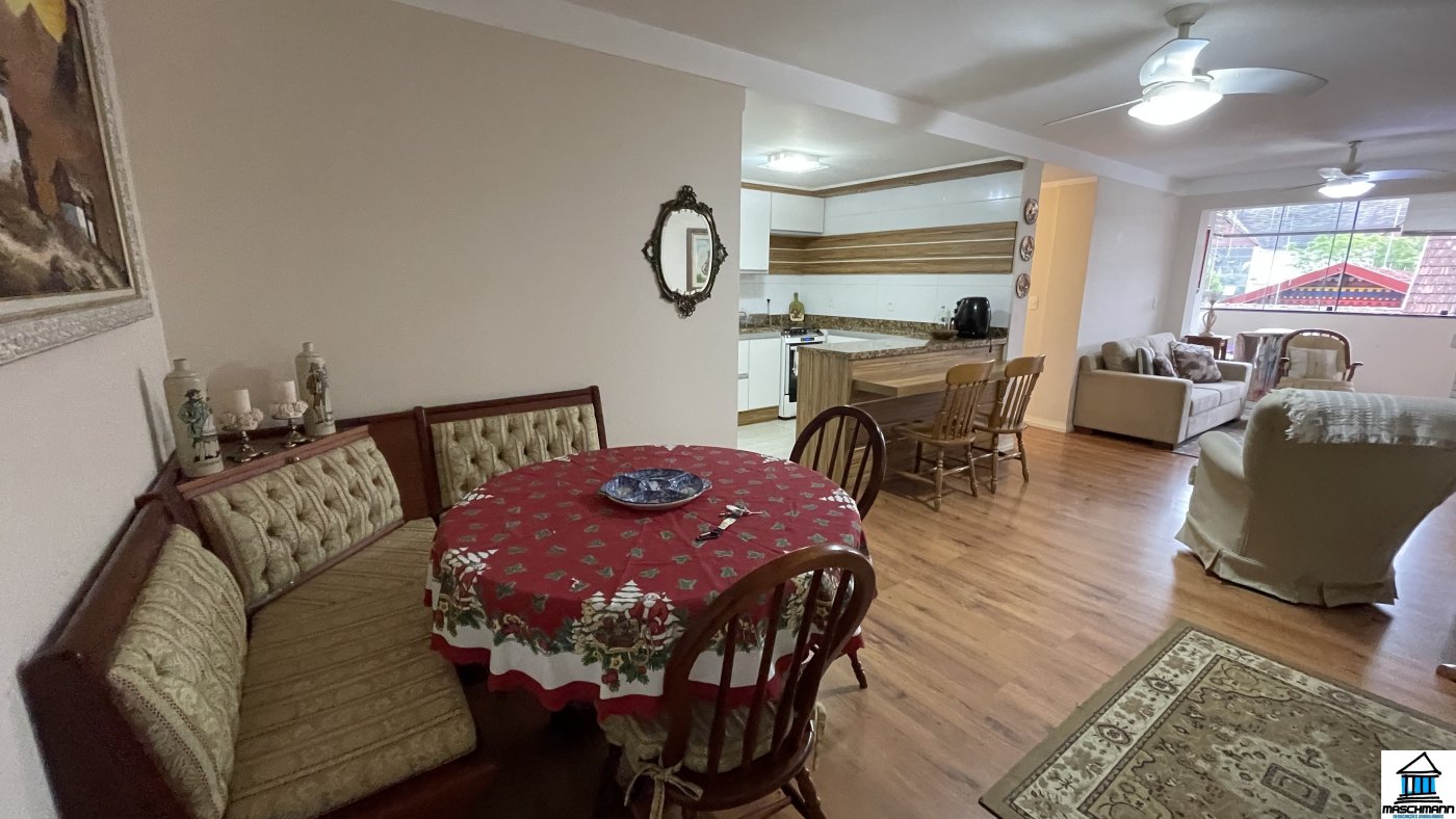 Apartamento Mobiliado no Plaza Catedral a apenas 40 Passos da Catedral de Pedra.