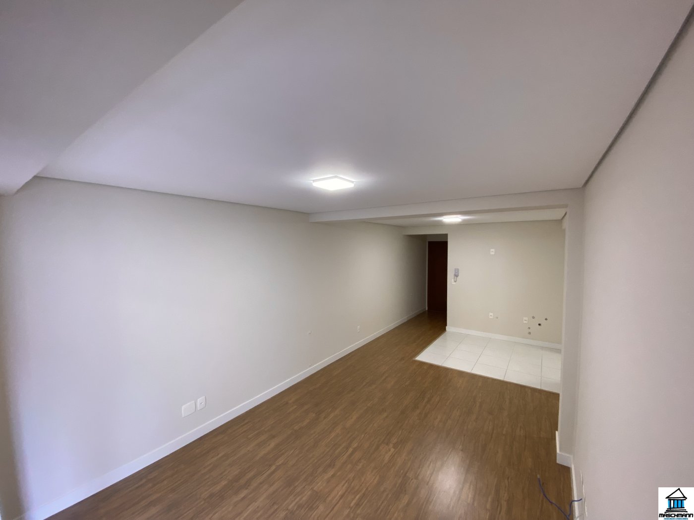Apartamento no bairro Planalto por apenas R$ 489.000, em área nobre de Gramado.
