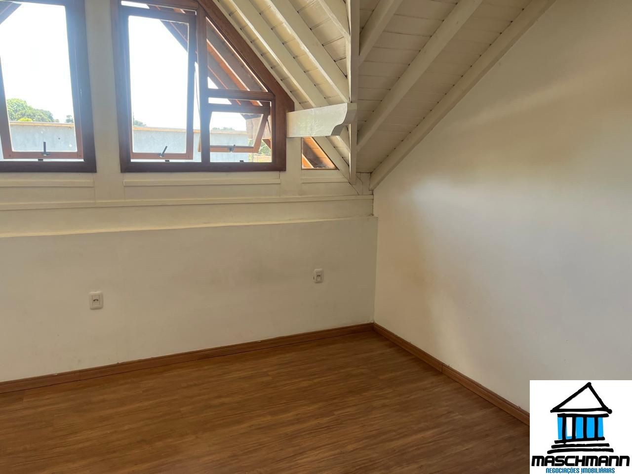 Oportunidade para locação no Centro de Canela — Casa 3 quartos, 127 m² 