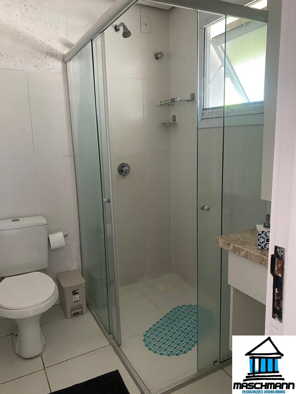 Casa de 4 suítes semi mobiliada à venda Vila Suzana- Canela