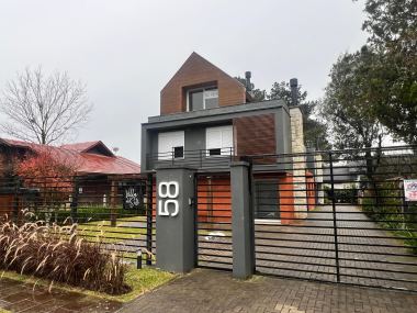 Casa 3 suítes mobiliada para Venda no melhor bairro da Cidade de Canela/RS