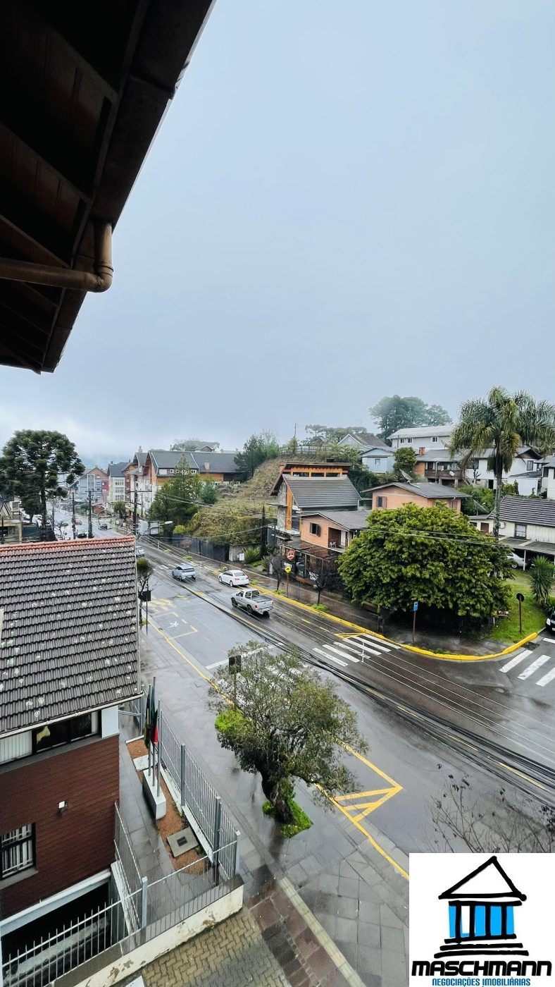 Apartamento mobiliado de 1 dormitórios, 1 vaga, no coração de Gramado