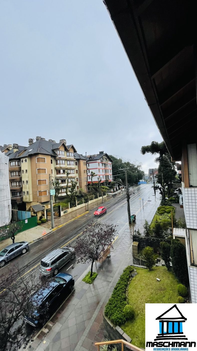 Apartamento mobiliado de 1 dormitórios, 1 vaga, no coração de Gramado