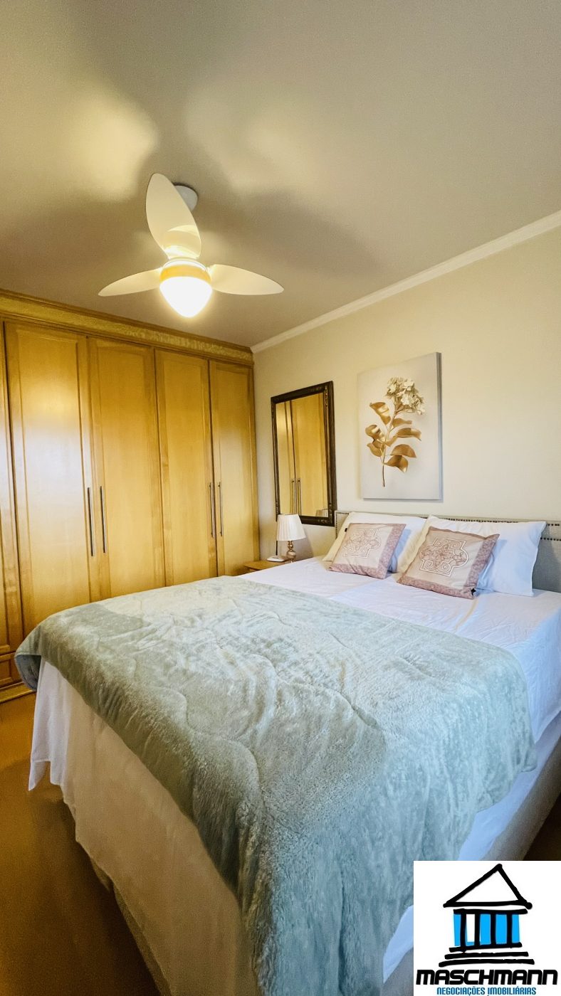 Apartamento mobiliado de 1 dormitórios, 1 vaga, no coração de Gramado