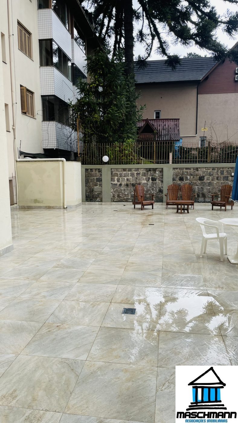 Apartamento mobiliado de 1 dormitórios, 1 vaga, no coração de Gramado