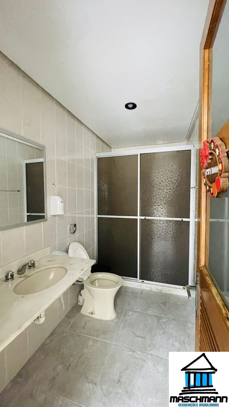 Apartamento mobiliado de 1 dormitórios, 1 vaga, no coração de Gramado