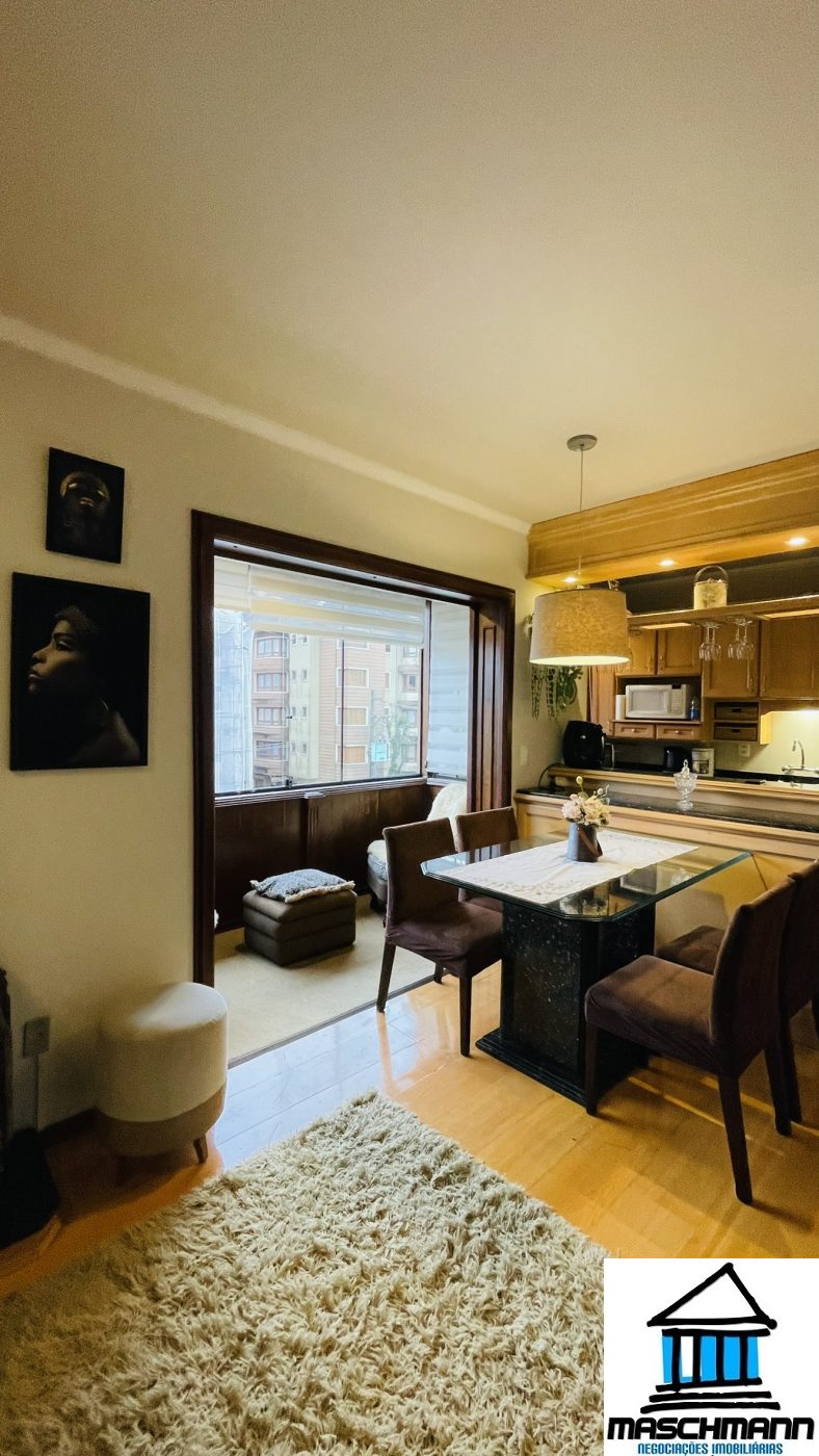 Apartamento mobiliado de 1 dormitórios, 1 vaga, no coração de Gramado