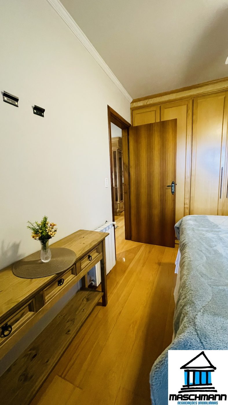 Apartamento mobiliado de 1 dormitórios, 1 vaga, no coração de Gramado