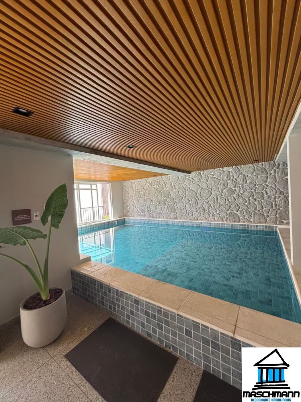 Apartamento 1 suíte no Aire Gramado – mobiliado e pronto para locação por temporada (R$ 550.000)