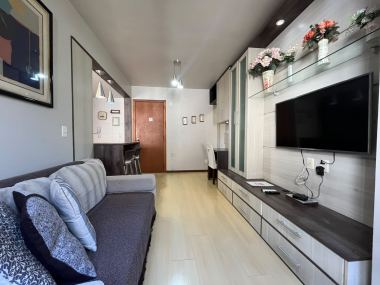 Apartamento para investir em Gramado: mobiliado, vaga coberta e retorno anual de R$ 71 mil