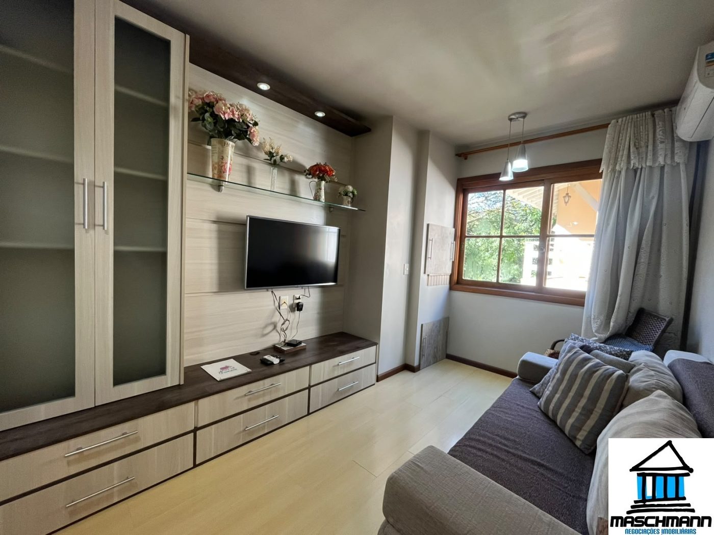 Apartamento para investir em Gramado: mobiliado, vaga coberta e retorno anual de R$ 71 mil