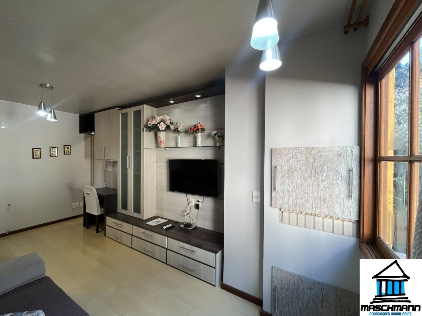 Apartamento para investir em Gramado: mobiliado, vaga coberta e retorno anual de R$ 71 mil