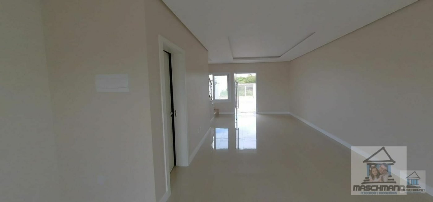 Casa de 3 dormitórios e uma suíte nova no bairro Mont Serrat - Canoas/RS