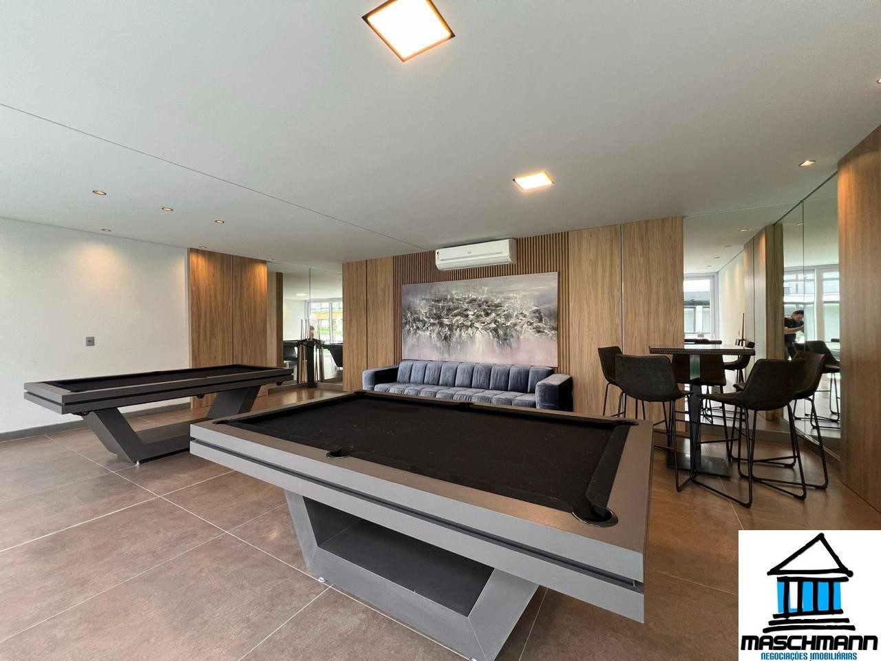 Apartamento de 2 dormitorios com suíte finamente mobiliado em Xangri-lá, RS
