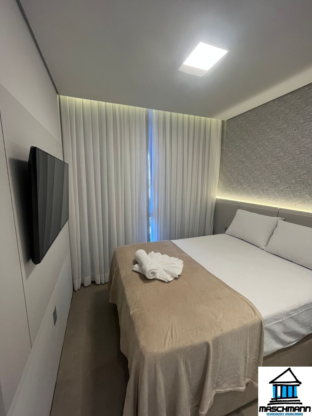 Apartamento de 2 dormitorios com suíte finamente mobiliado em Xangri-lá, RS