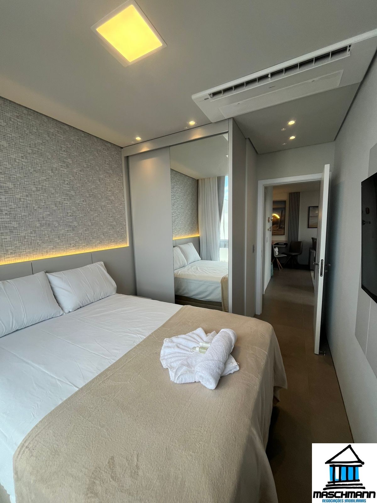 Apartamento de 2 dormitorios com suíte finamente mobiliado em Xangri-lá, RS