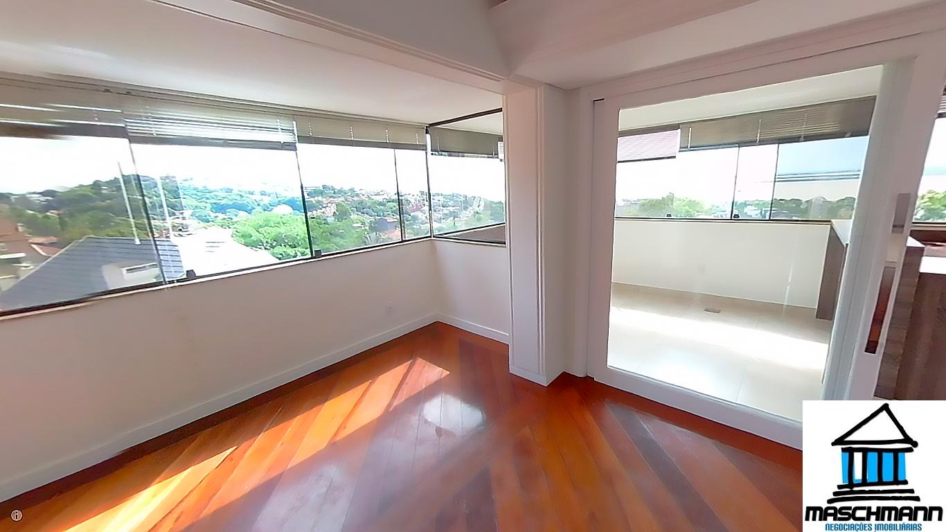 Amplo apartamento de 3 dormitórios no Bairro Menino Deus com vista para o guaíba
