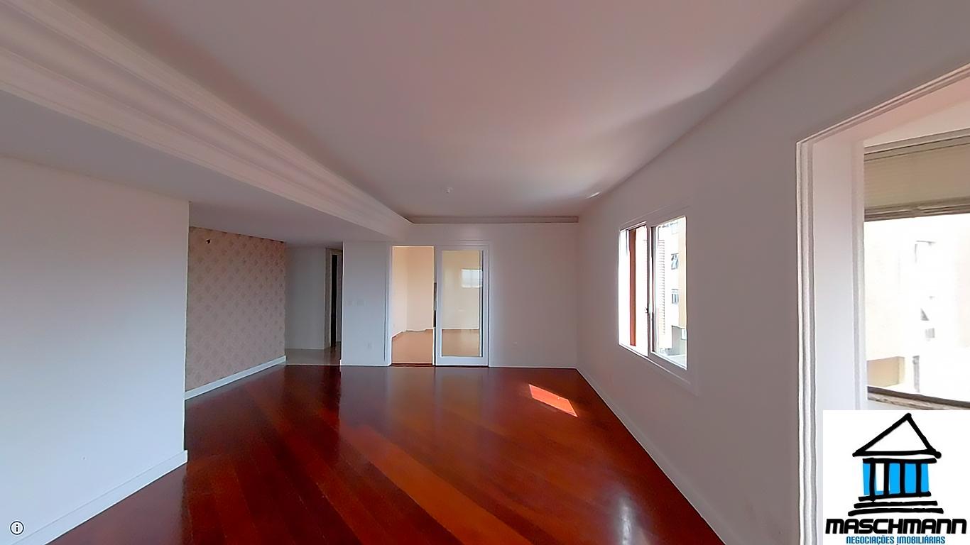 Amplo apartamento de 3 dormitórios no Bairro Menino Deus com vista para o guaíba