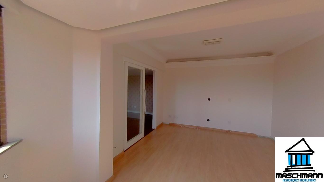 Amplo apartamento de 3 dormitórios no Bairro Menino Deus com vista para o guaíba