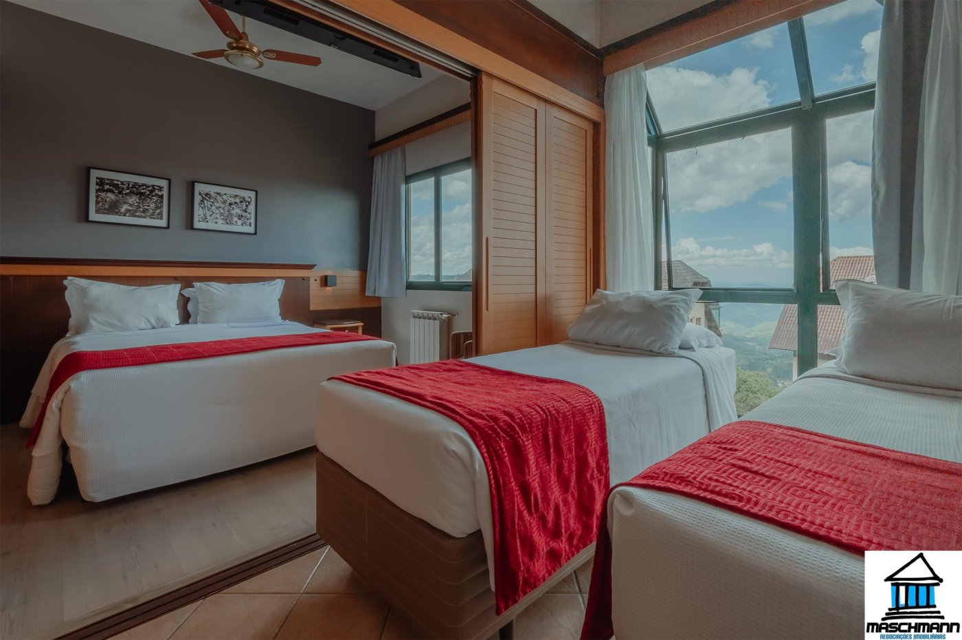 Flat, apartamento à venda mobiliado e um dos mais nobres hotéis de Gramado, RS