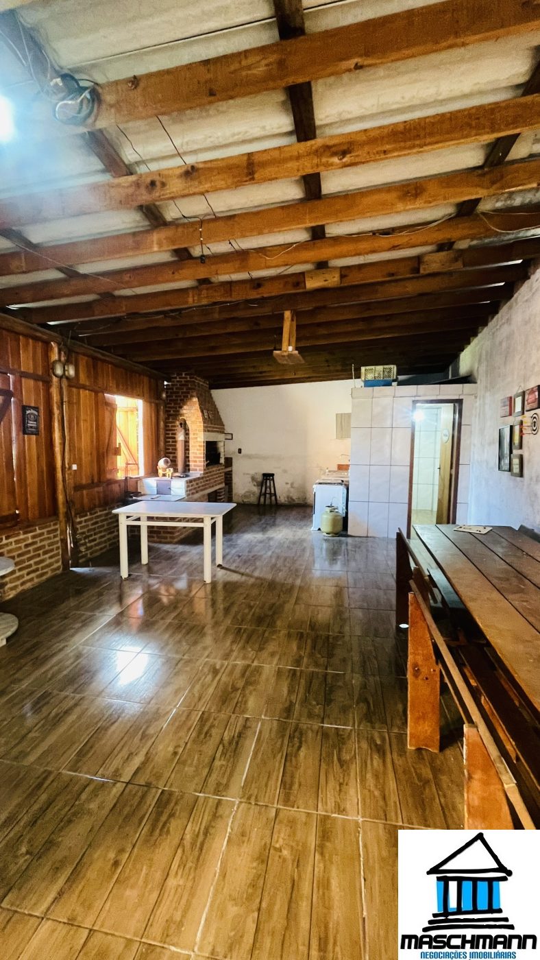 Casa com 2 quartos semi mobiliadoa para locação em Esteio.