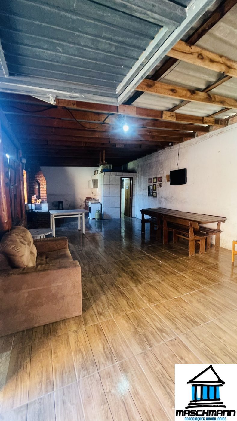 Casa com 2 quartos semi mobiliadoa para locação em Esteio.