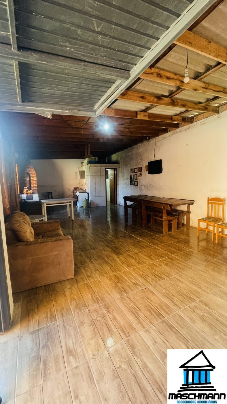 Casa com 2 quartos semi mobiliadoa para locação em Esteio.