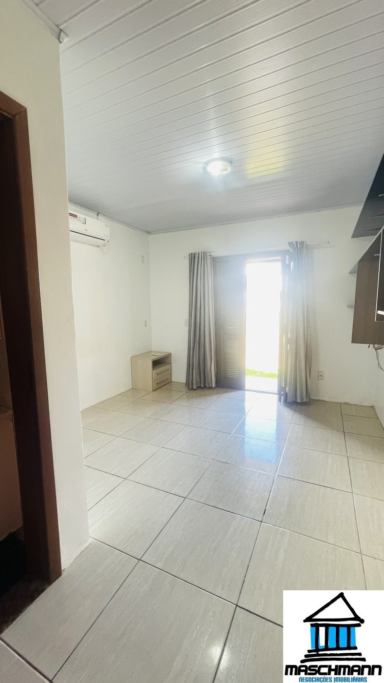 Casa com 2 quartos semi mobiliadoa para locação em Esteio.