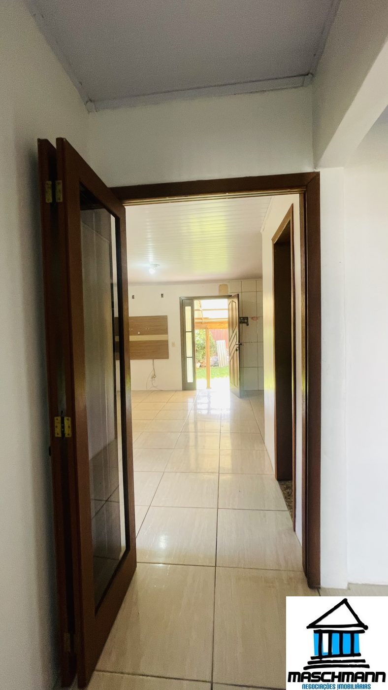 Casa com 2 quartos semi mobiliadoa para locação em Esteio.