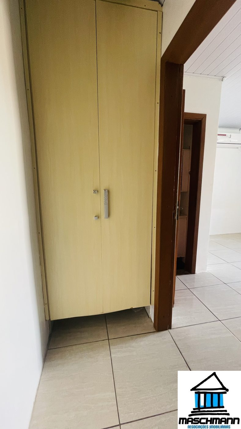 Casa com 2 quartos semi mobiliadoa para locação em Esteio.