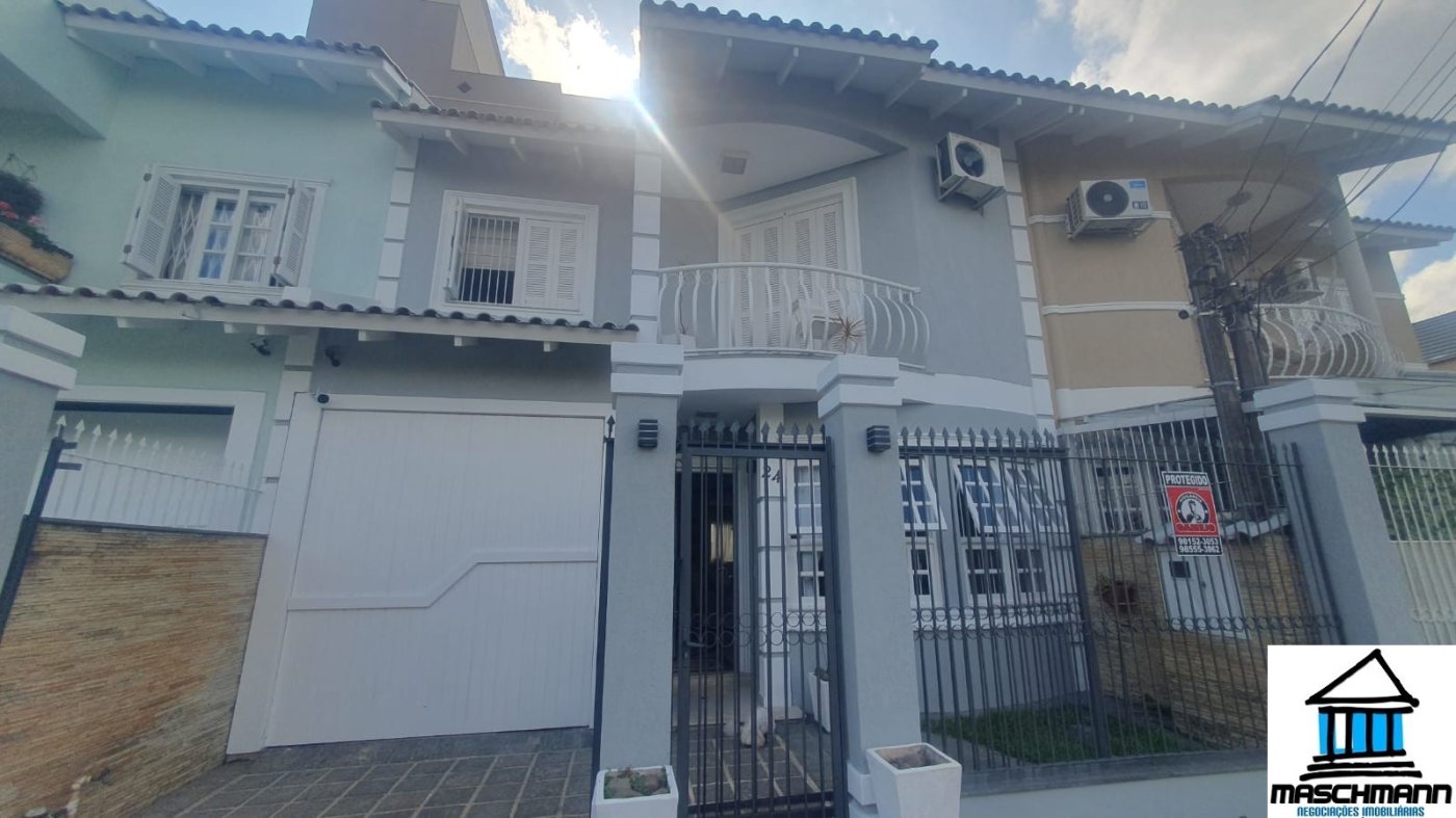 Mararvilhoso sobrado de 3 dormitórios com suíte semi mobiliado próximo ao Carrfour de Canoas