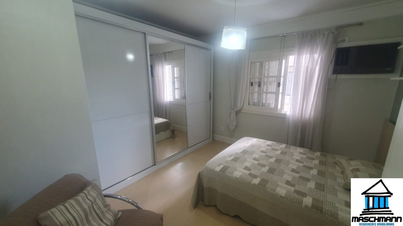 Mararvilhoso sobrado de 3 dormitórios com suíte semi mobiliado próximo ao Carrfour de Canoas