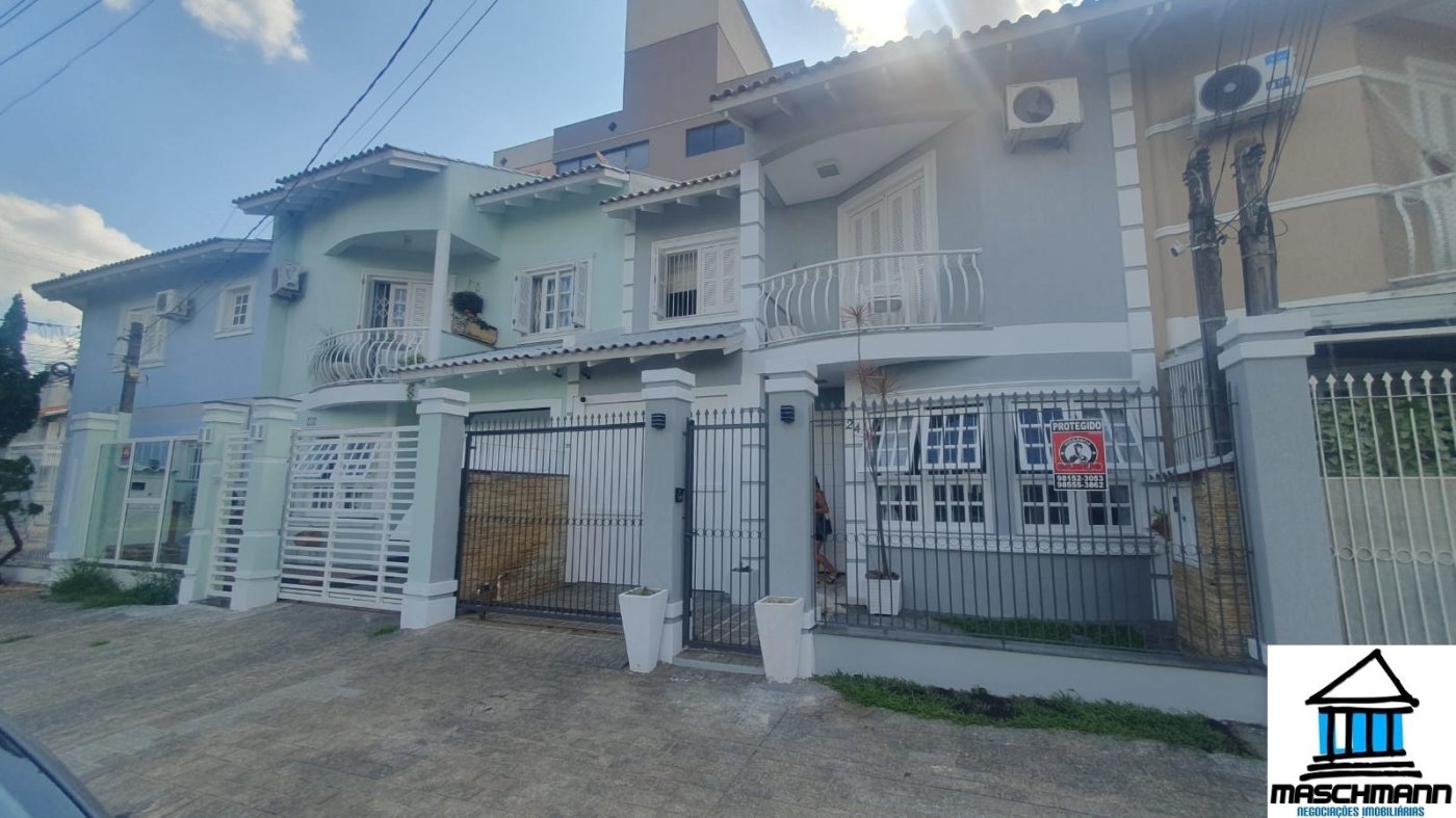 Mararvilhoso sobrado de 3 dormitórios com suíte semi mobiliado próximo ao Carrfour de Canoas