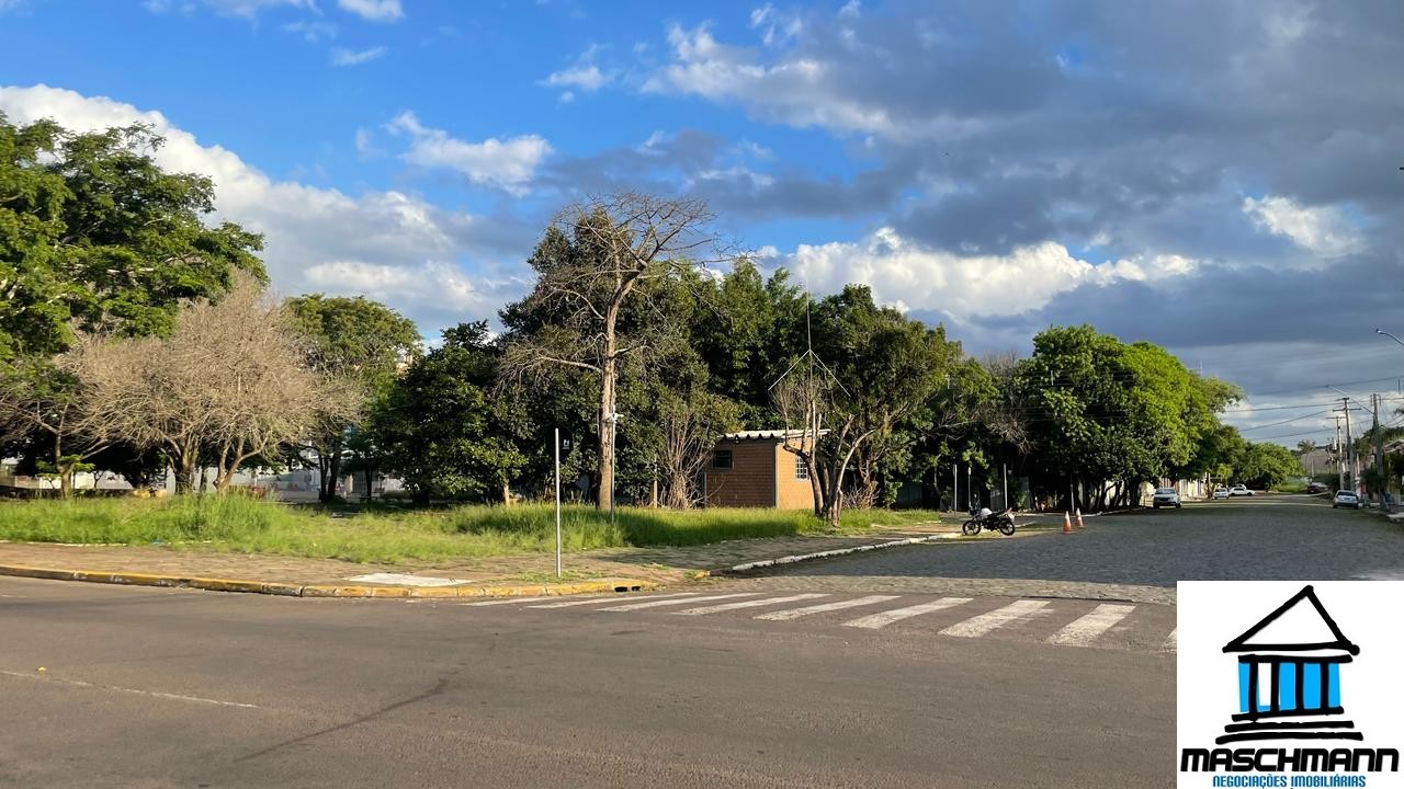 Mararvilhoso sobrado de 3 dormitórios com suíte semi mobiliado próximo ao Carrfour de Canoas