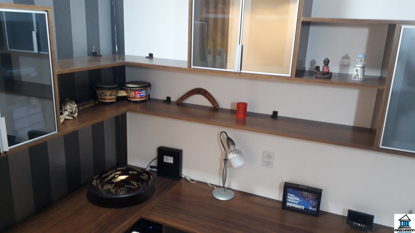 Sobradao mobiliado de 3 dormitórios com suíte em excelente localização de Canoas