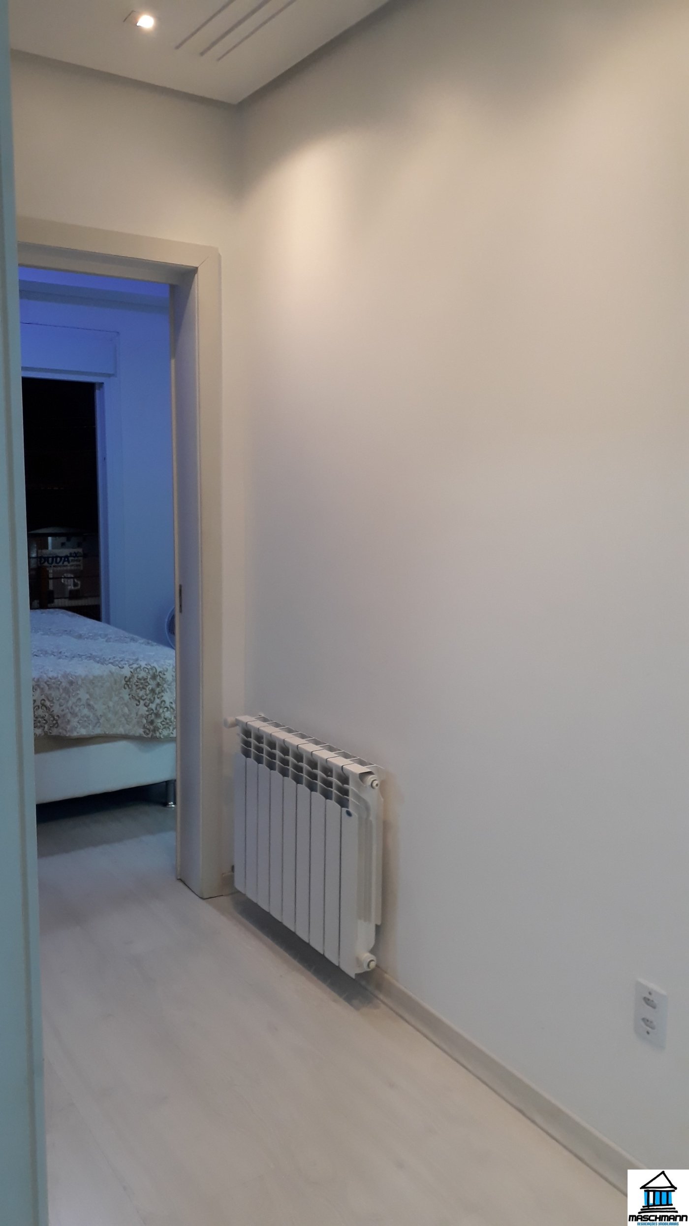 Sobradao mobiliado de 3 dormitórios com suíte em excelente localização de Canoas
