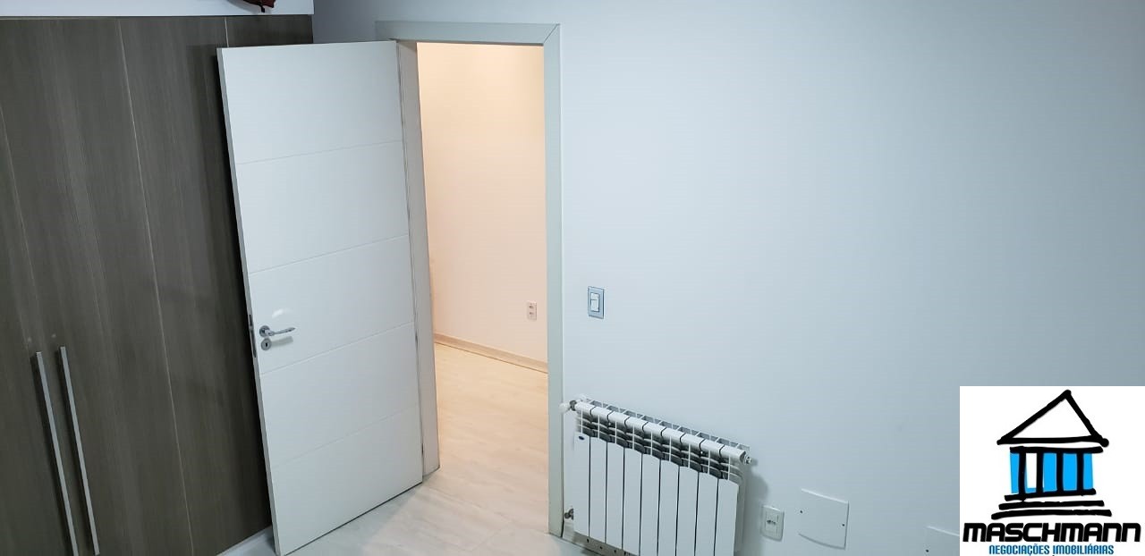 Sobradao mobiliado de 3 dormitórios com suíte em excelente localização de Canoas