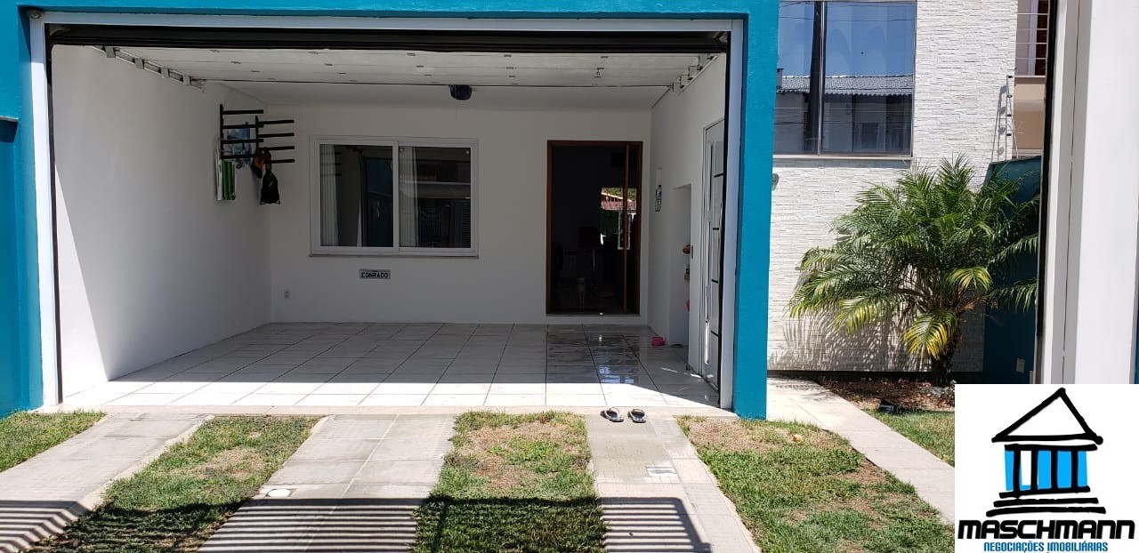 Sobradao mobiliado de 3 dormitórios com suíte em excelente localização de Canoas