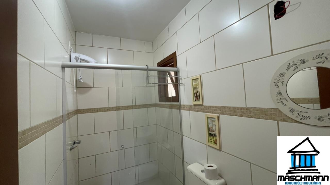 Apartamento amplo e mobiiado de 3 dormitórios com suíte à venda em Canela, RS